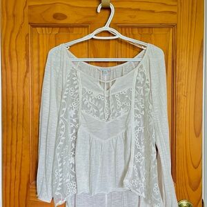 American Eagle Outfitters White Embroidered Blouse